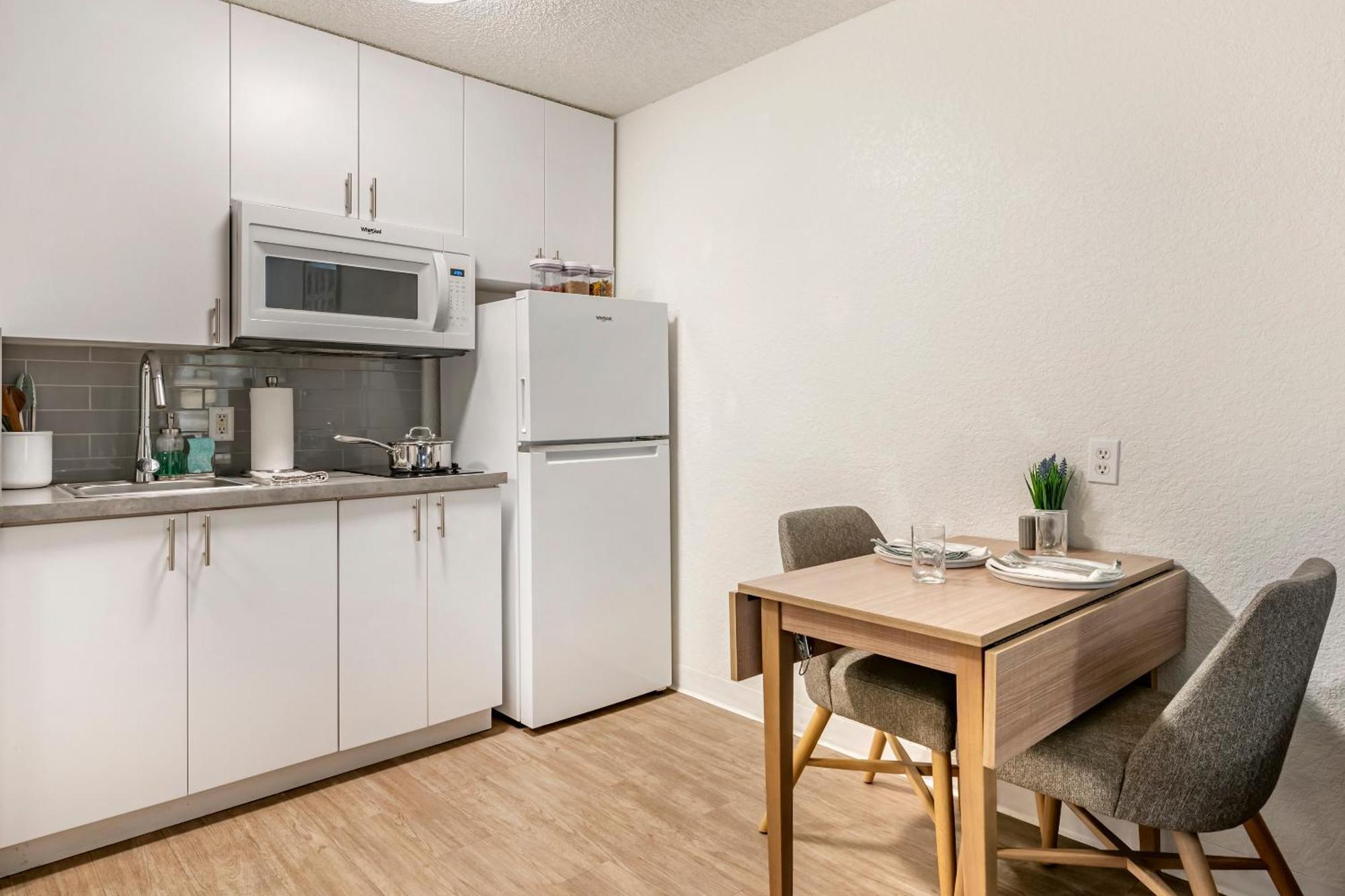 Intown Suites Extended Stay Marietta Ga - Town Center كينيساو المظهر الخارجي الصورة